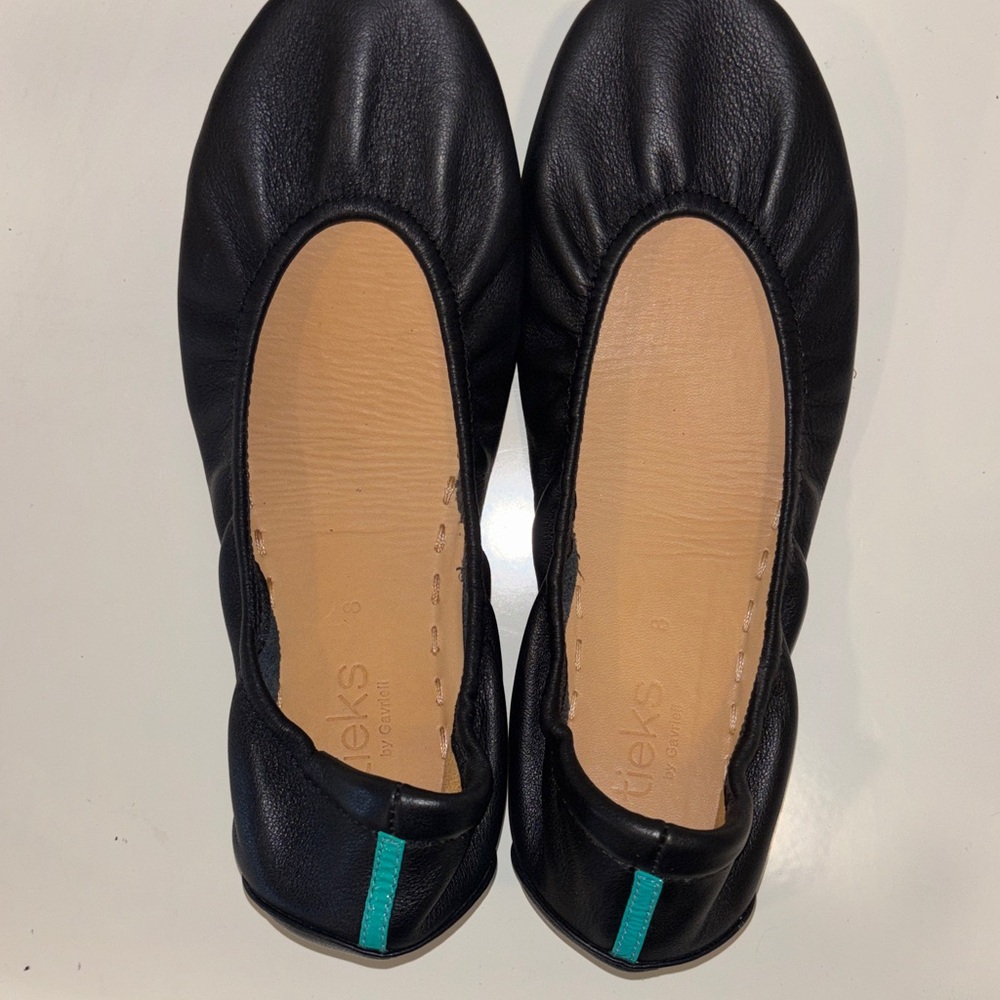 EUC Tieks Black Leather Foldable Ballet Flats - Picture 4 of 6